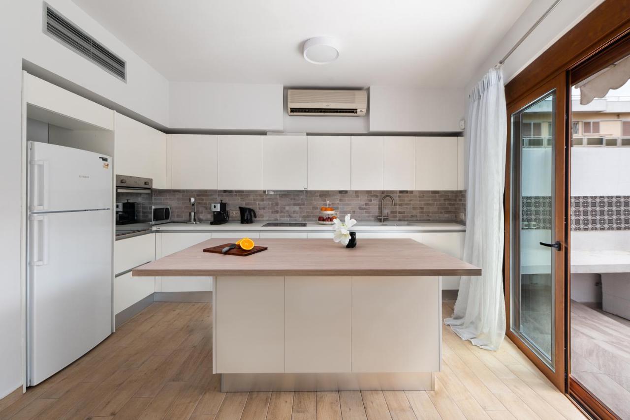 Ritas Modern In-City House Rhodes City 外观 照片